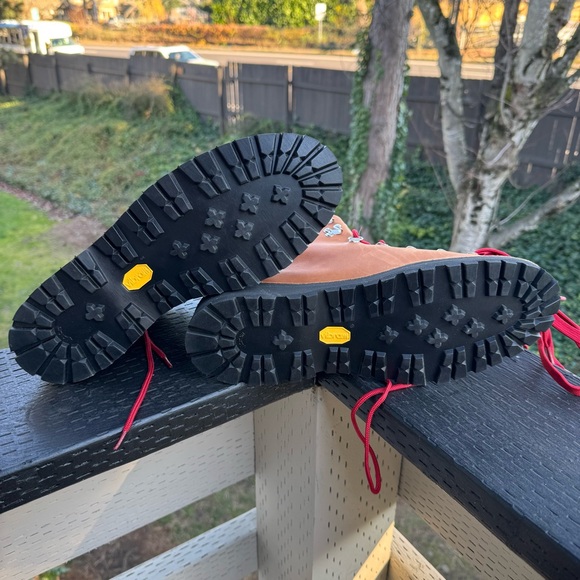 Danner Men’s Leather Mountain Light Cascade Clovis Waterproof Boots Size 10.5 - Picture 8 of 10